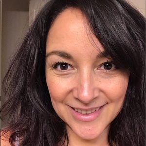 Meet your Posher, Lara